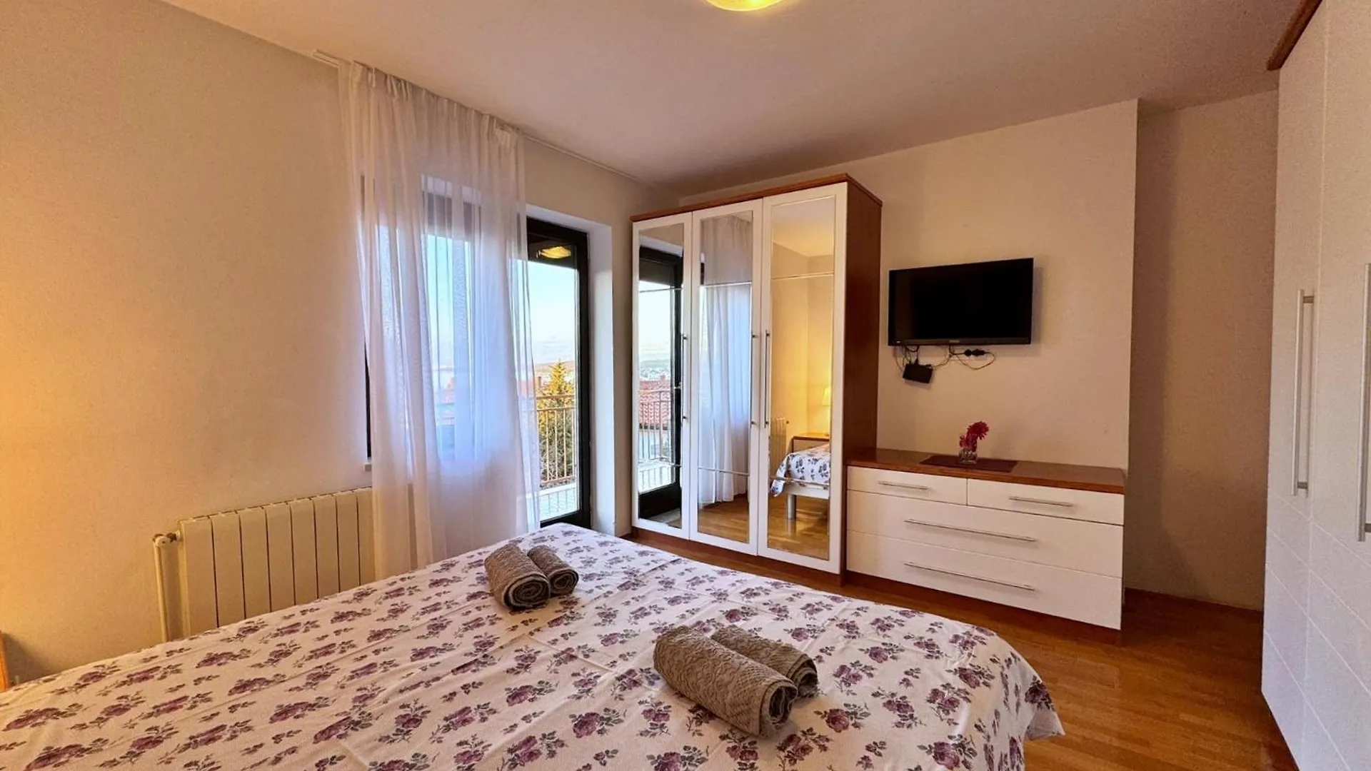 Apartments With A Parking Space Nska, Krk - 23871 Malinska 0*,  Chorwacja